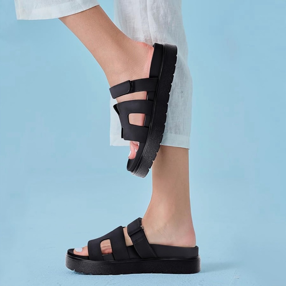 NEW Women’s Black Slip On Platform Slides Non Slip Size 10 / 42